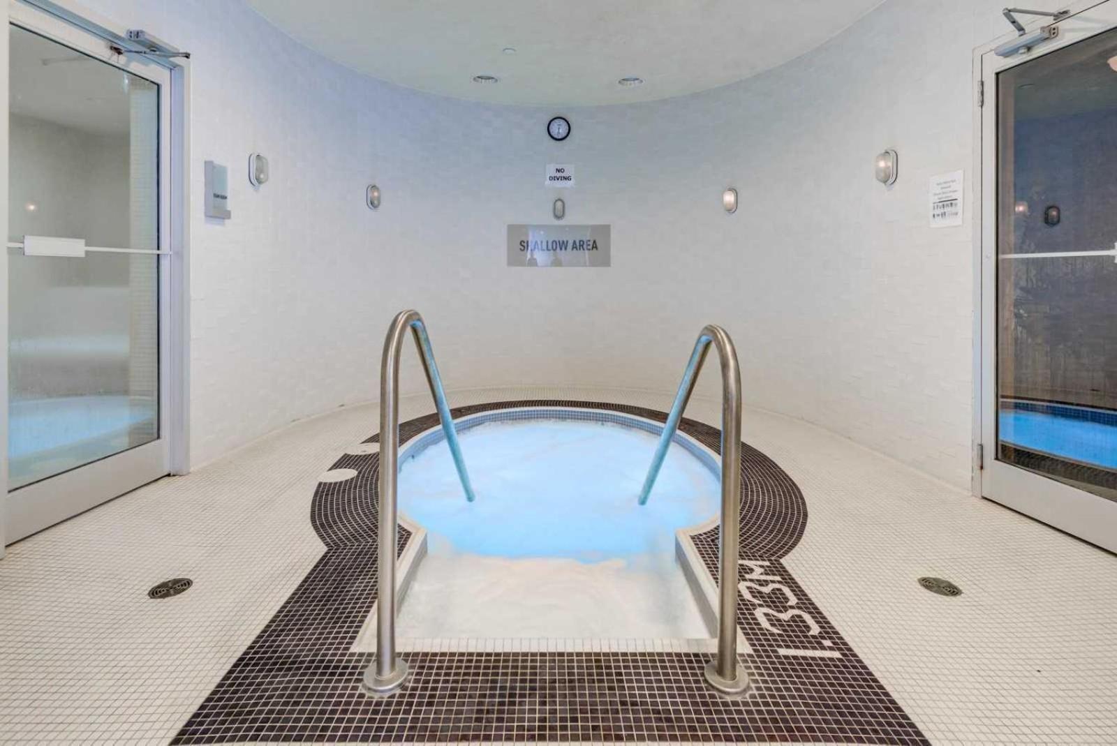Grand Royal Suites تورونتو المظهر الخارجي الصورة
