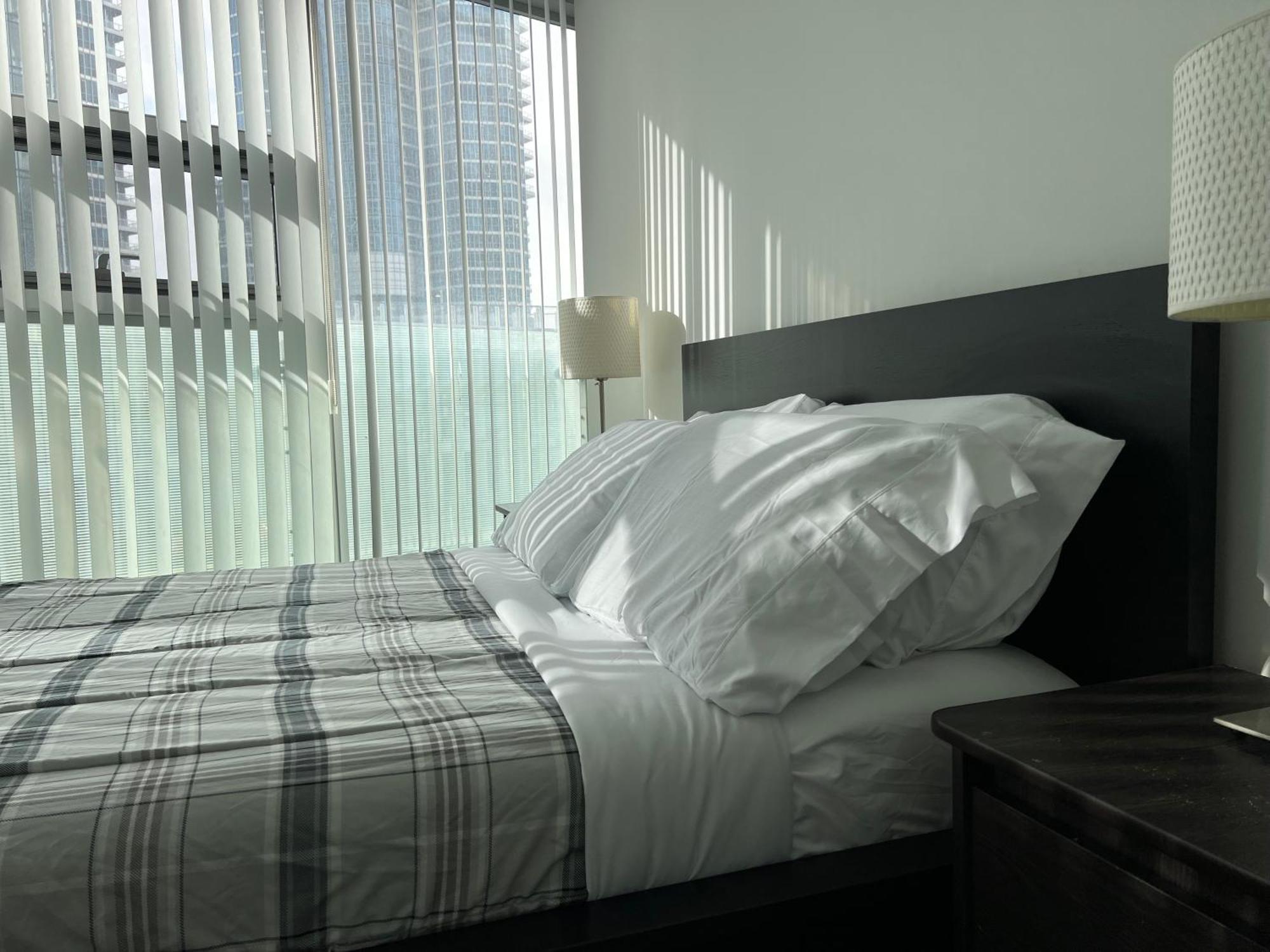 Grand Royal Suites تورونتو الغرفة الصورة